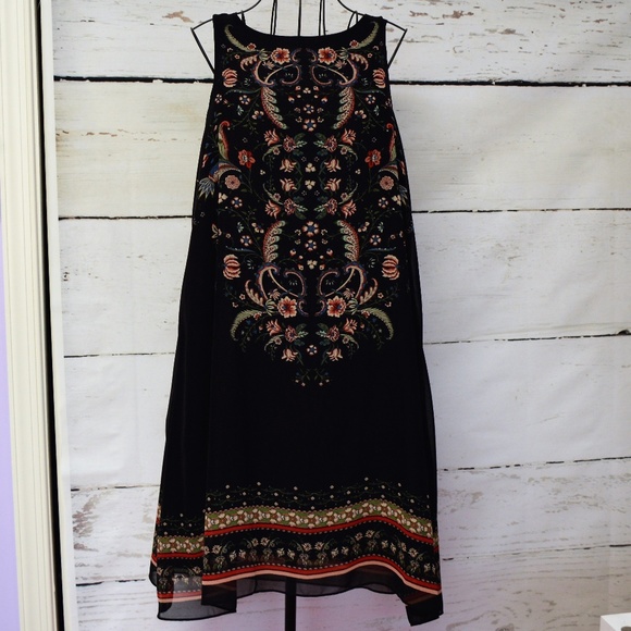 Max Studio Dresses & Skirts - Max Studio Lined Swing Dress Size Small